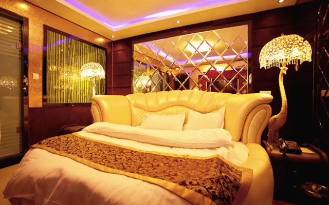 Qingdao Laiyinbao Business Hotel