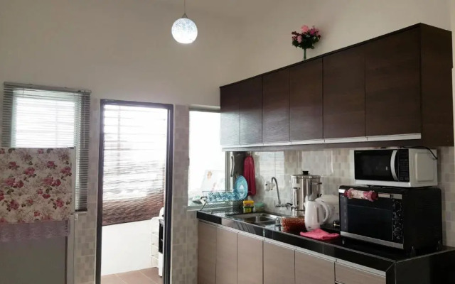 Mahkota Cheras Unique Condo 1-11 pax near MRT*KL