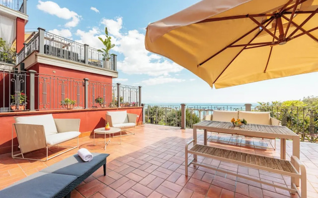 Terrazza Aphrodite by Napoliapartments