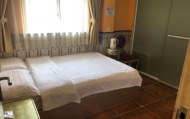 Happy Family Hotel