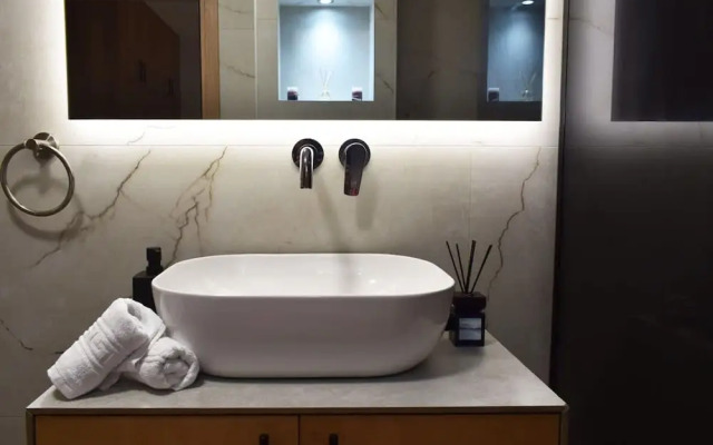 Lavish Living Suite Heraklion Crete