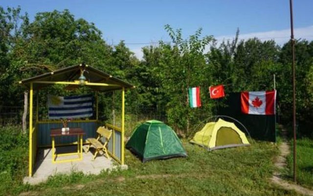 Red Star Camping