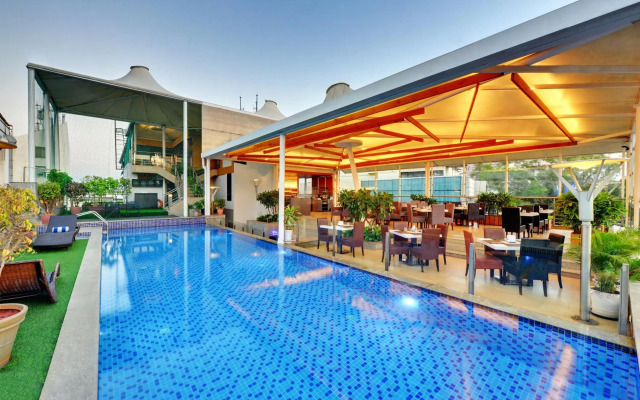Iris Hotel