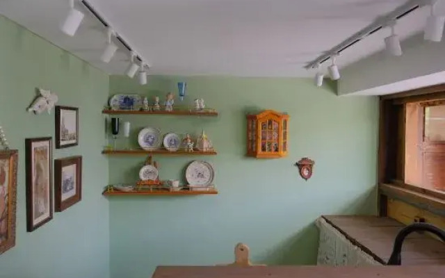 Dali Monet's Garden Retro Homestay