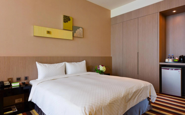 Grand Royal Hotel