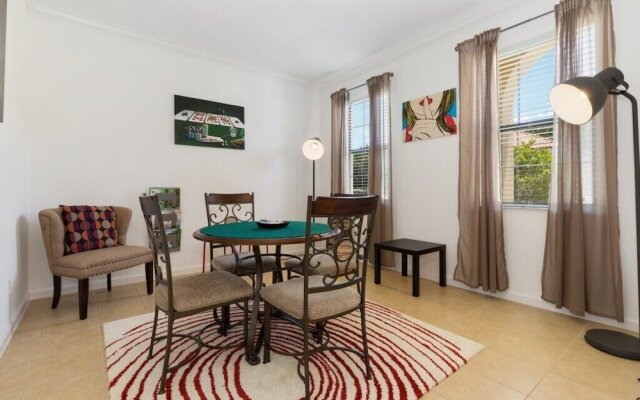 Veranda Palms IHR 1004