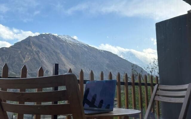 Osho Beyaak Hunza