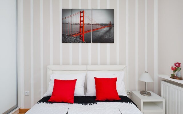 Riverside Blvd by Cracow Moods