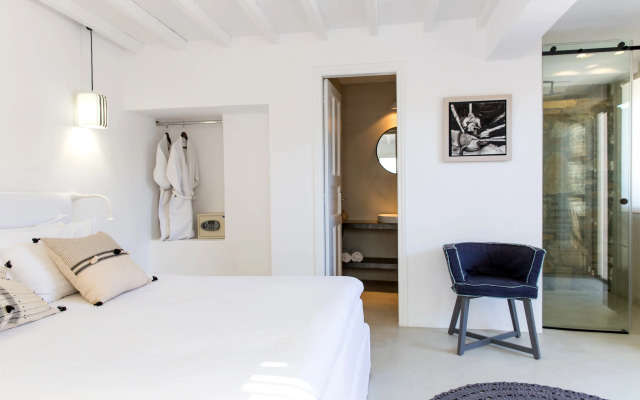 Ostraco Suites