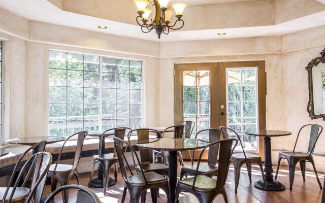 The Inn at Baechtel Creek