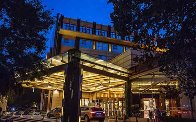 Beijing West International Trade Hotel