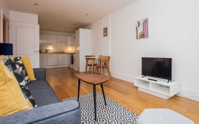 Stunning Modern 1 Bedroom Apartment Near Canary Wharf