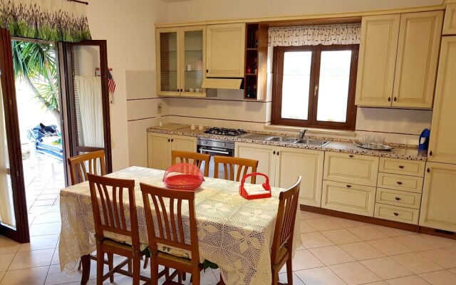 House with 3 Bedrooms in Pizzo Calabro, with Enclosed Garden And Wifi - 200 M From the Beach