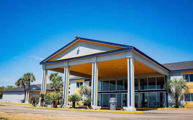 Biloxi Beach Hotel