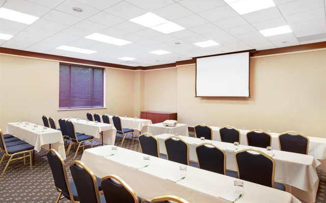 Lafayette Yard Hotel & Conference Center
