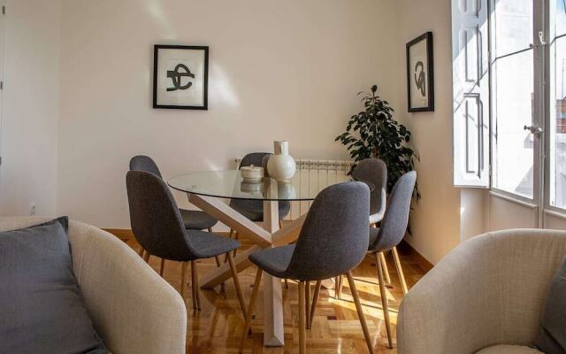 Beautiful 4 Bed / 2bath Apt in Salamanca