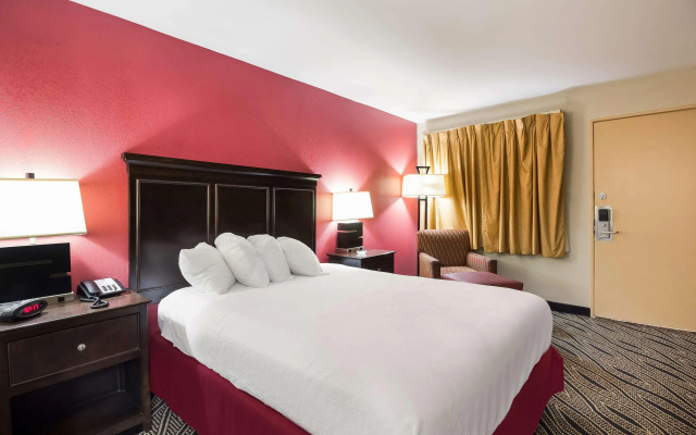 Best Western Braddock Inn