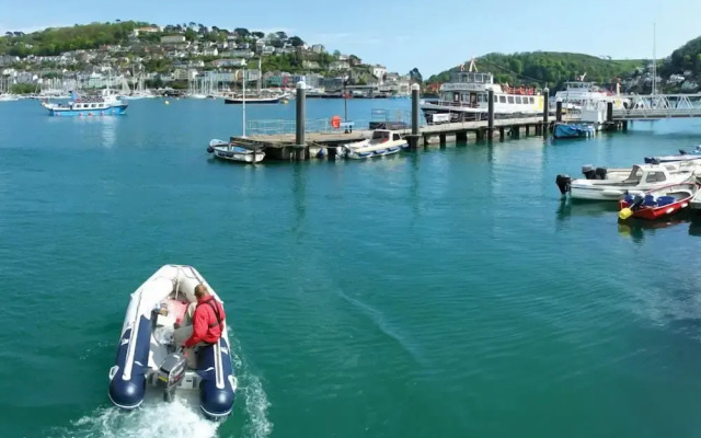 4 Dart Marina