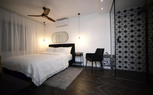 Z32 Luxury Boutique Apartments