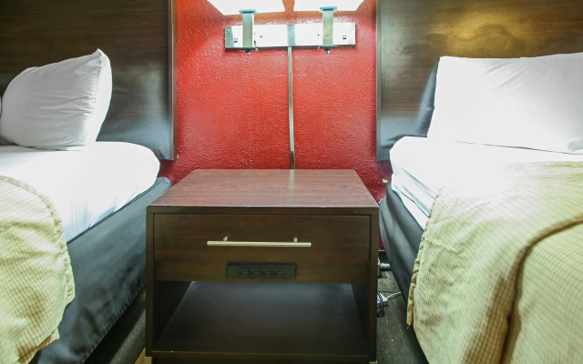 Red Roof Inn North Dallas - Park Central
