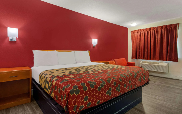 Econo Lodge Goldsboro Hwy 70