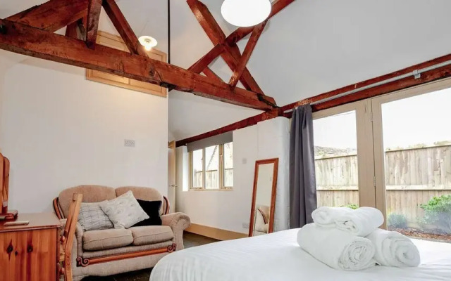 Host Stay Snodsbury Barn