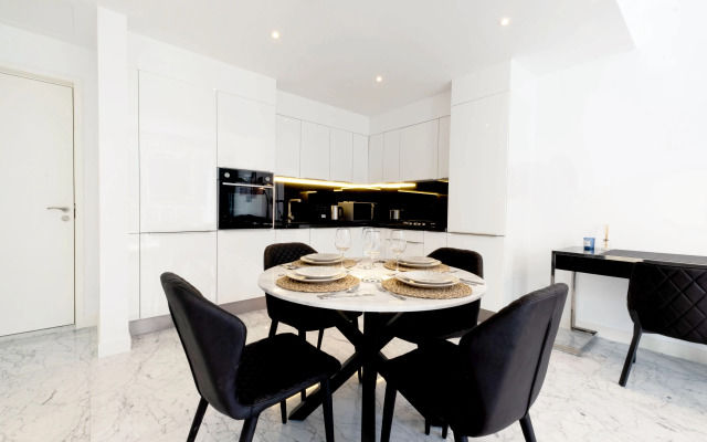 lux the pad executive suite burj khalifa view