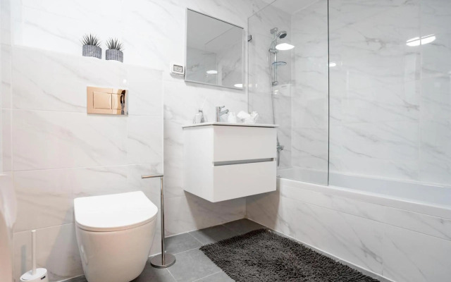 Central and Luxury New 2BR&2Bth - Private Parking