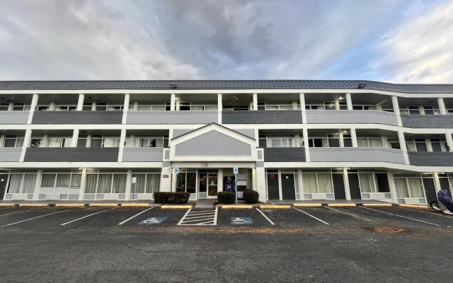 Motel 6 Charlotte, NC – Airport South