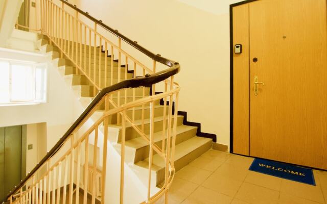 LUXKV Apartment on Prechistenka 17