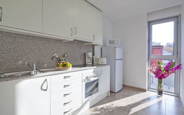 Charmsuites Nou Rambla Apartments