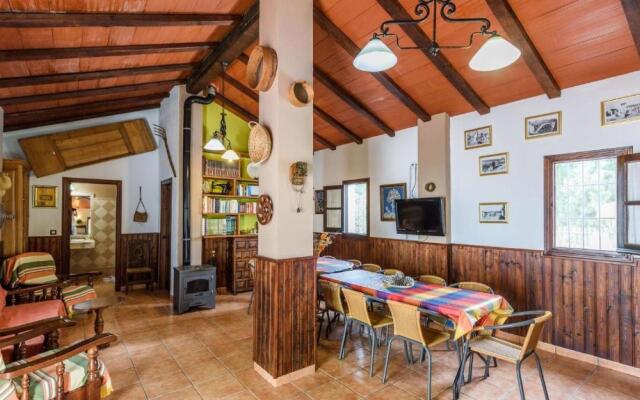 Casa La Vina del Arenal Pizarra by Ruralidays