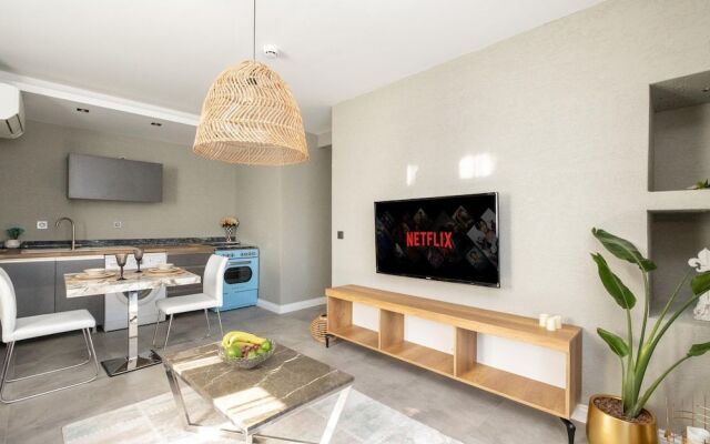 Wolf Suites
