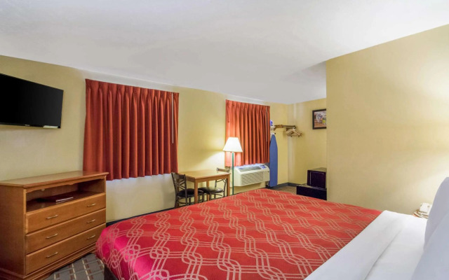Econo Lodge Lansing - Leavenworth