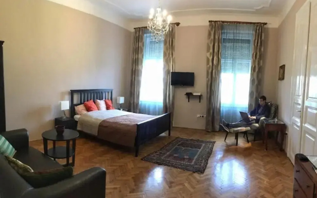 Diamonds Apartments