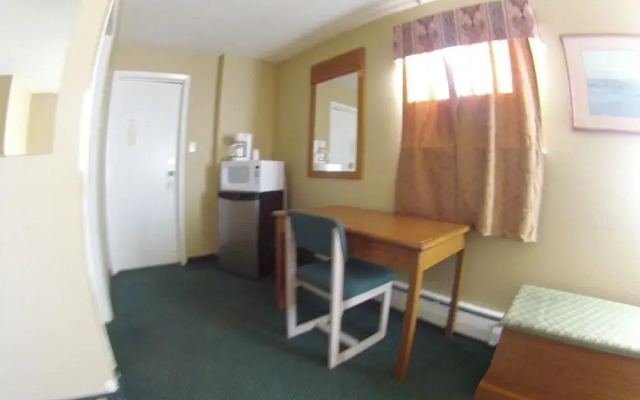 Outpost Motel