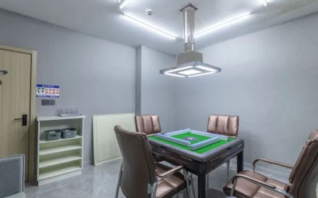 Yagangwan Four Seasons Hotel (Shanghai No.9 People's Hospital Fengcheng)