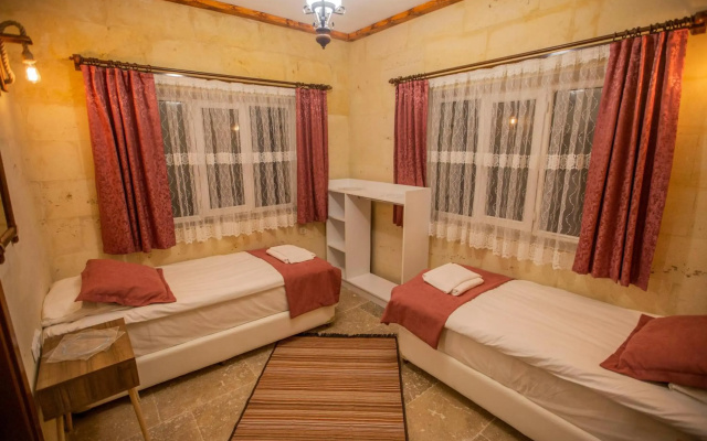Capiedra Hotel