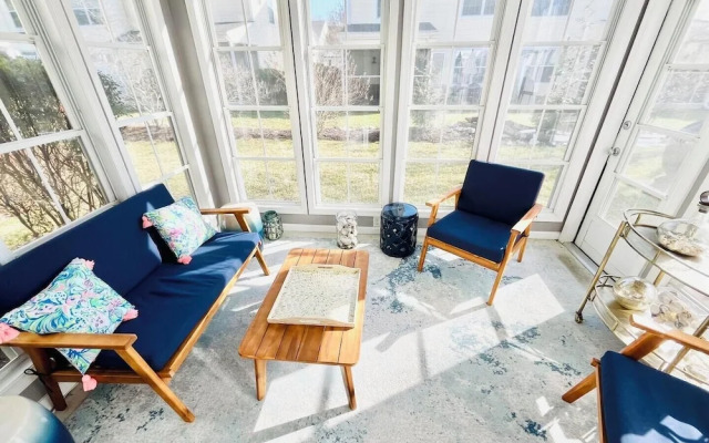 Simonton Court 20256