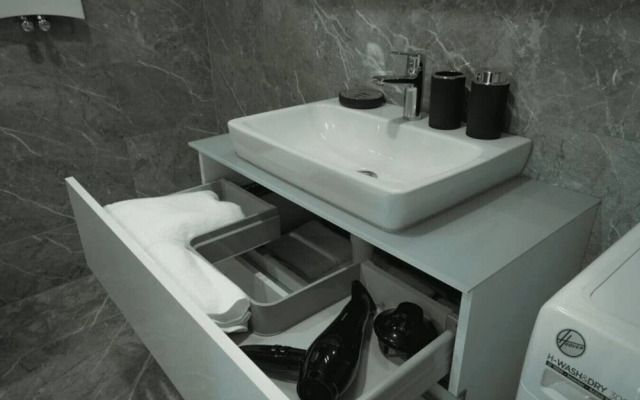 Stylish 2-bedroom Apartment Near Mall of Istanbul