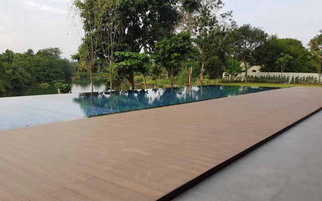 Riverawan Hotel (SHA Plus+)
