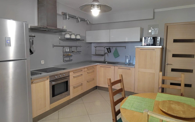 Апартаменты на улице Атарбекова 1/2