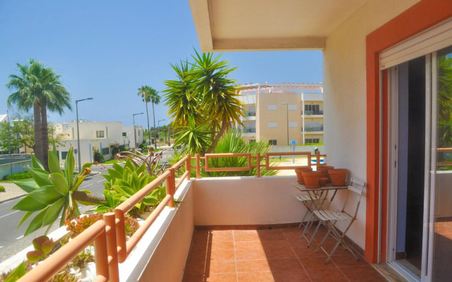 Beach House in Vilamoura: Terrace+pool