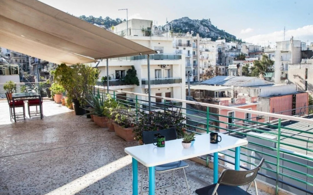 Bright apt w lovely view in Lycabettus
