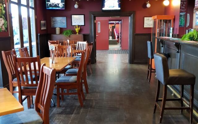 Horse and Jockey Inn