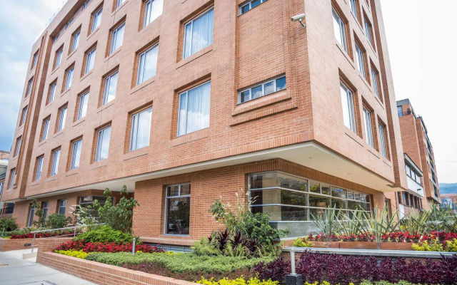 Hotel Plaza Suites