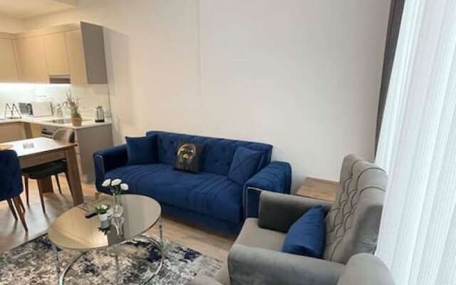 Lovely 1-bedroom Suite Apartment Near Mall of Istanbul