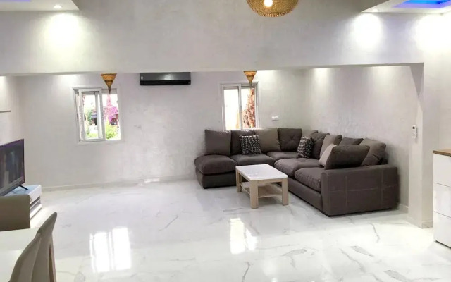 Riad 3 Bedroom Residential With Pool Next Medina