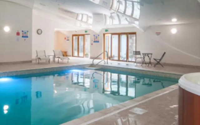 Cape Cornwall golf & Leisure