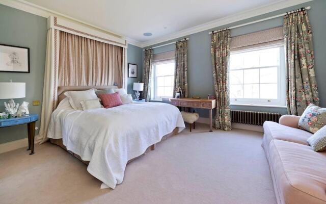 Elegant 5-bed House Chelsea